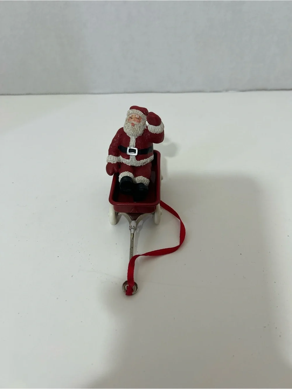 VERY RARE! Vintage 1999 Waving Santa Red Radio Flyer Wagon Toy Holiday Figurine